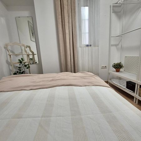Hostfy Centro San Roman Siviglia Esterno foto